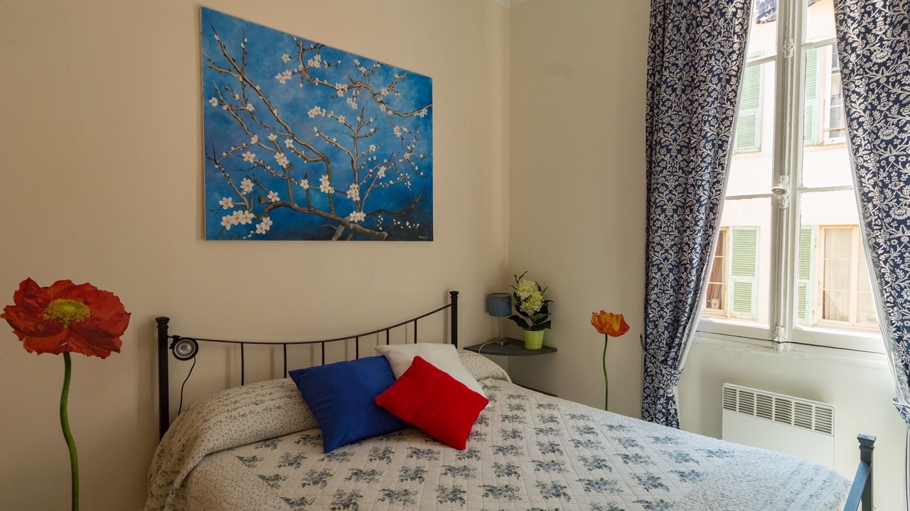 Photo of Bedroom in Old Town
