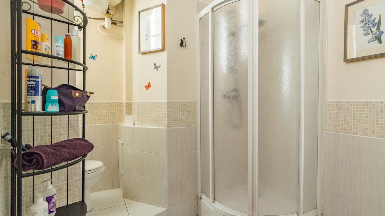 Photo of Bathroom in Old Town