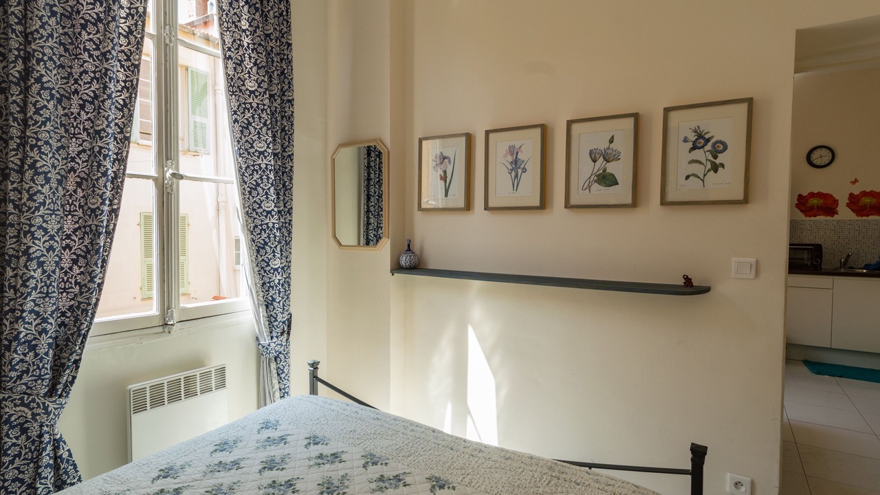 Photo of Bedroom in Old Town