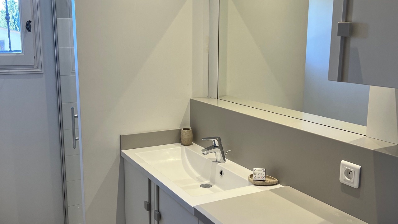 Photo of Bathroom in Maussane