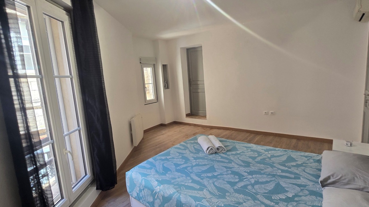 Photo of Bedroom in Avignon City Centre