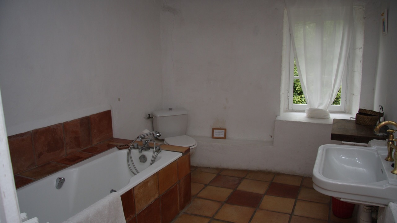 Photo of Bathroom in Sainte-Anastasie