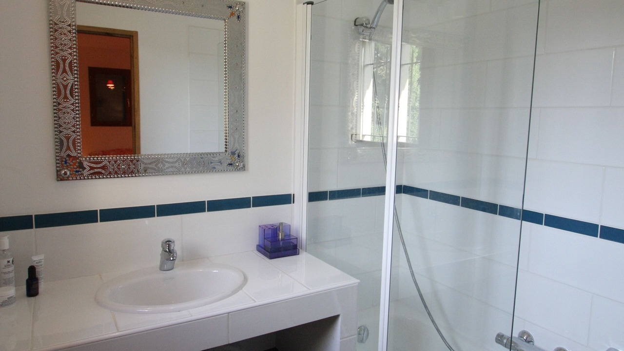 Photo of Bathroom in St.-Remy-de-Provence