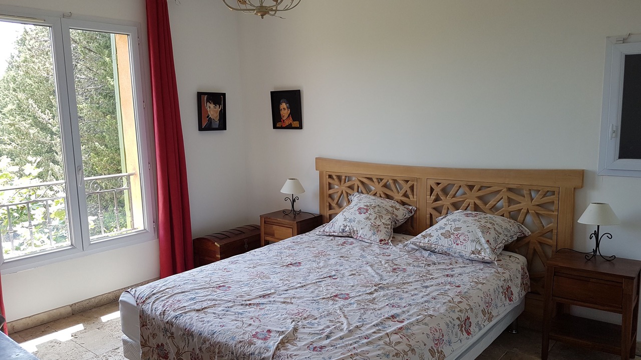 Photo of Bedroom in Eguilles