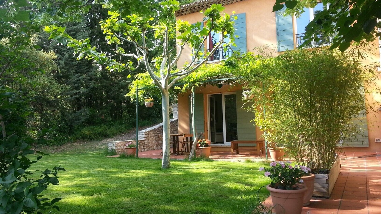 Photo of Patio Balcony in Eguilles