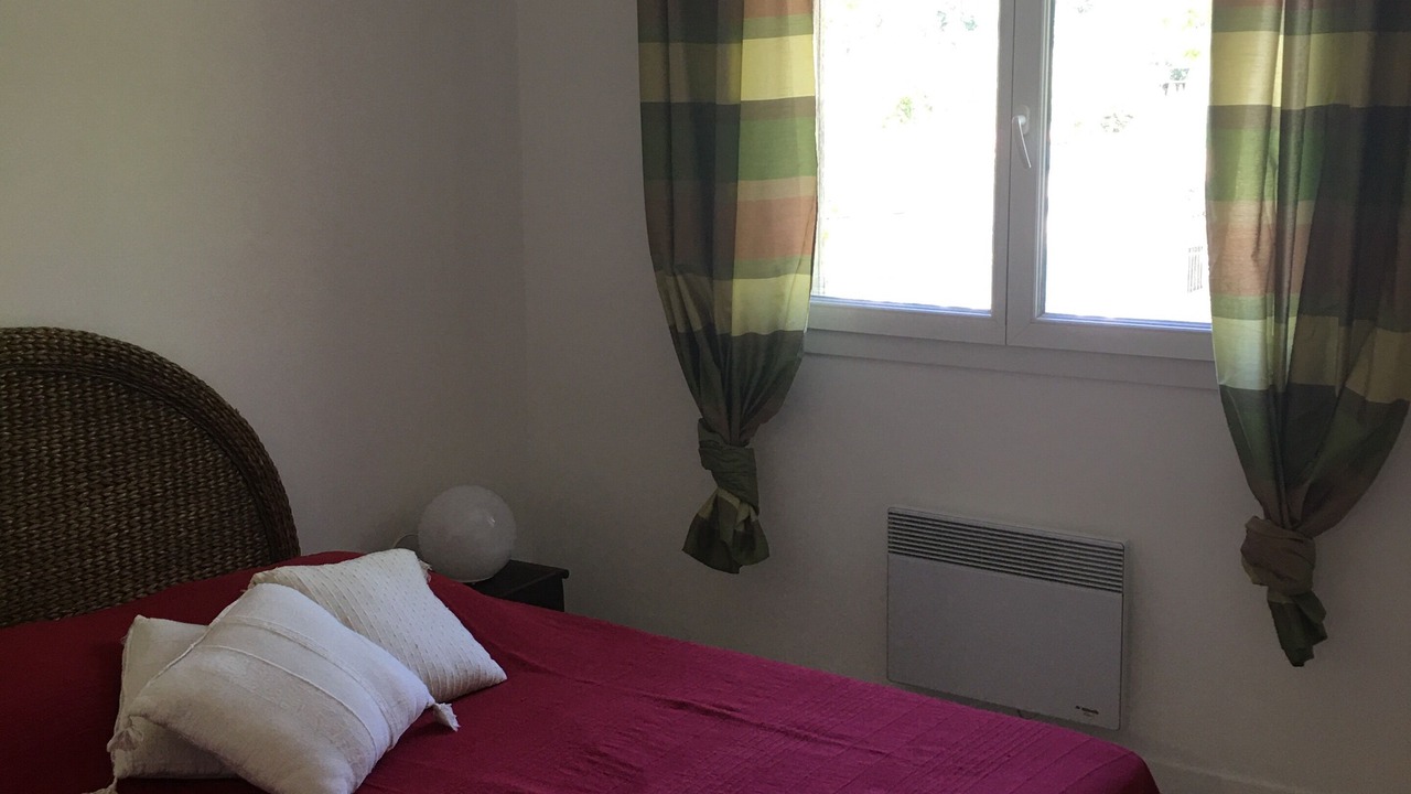 Photo of Bedroom in Saint-Cyr-sur-Mer