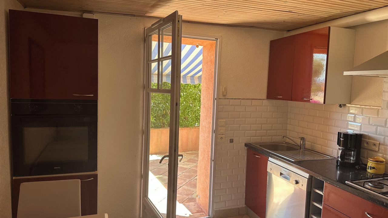 Photo of Kitchen in Saint-Raphael