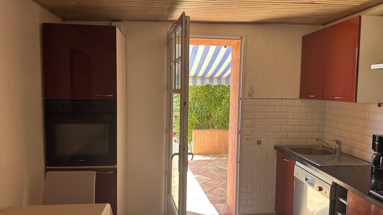 Photo of Kitchen in Saint-Raphael
