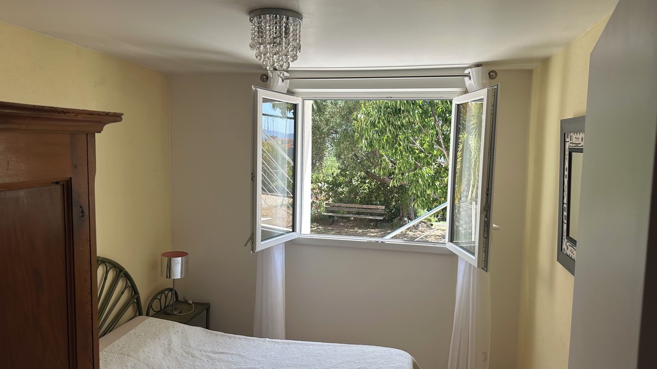 Photo of Bedroom in Saint-Raphael