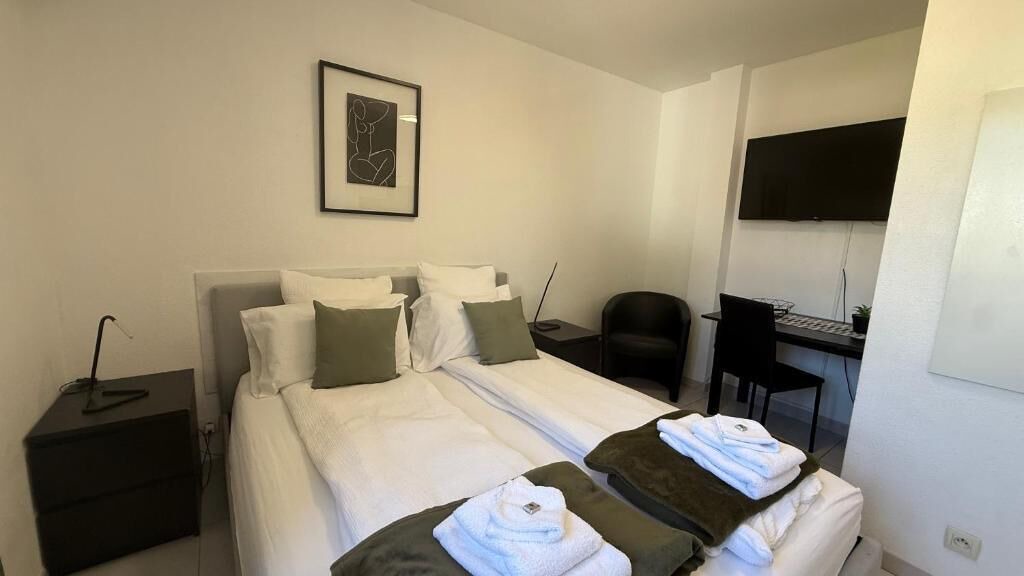 Photo of Bedroom in Prado - Republique