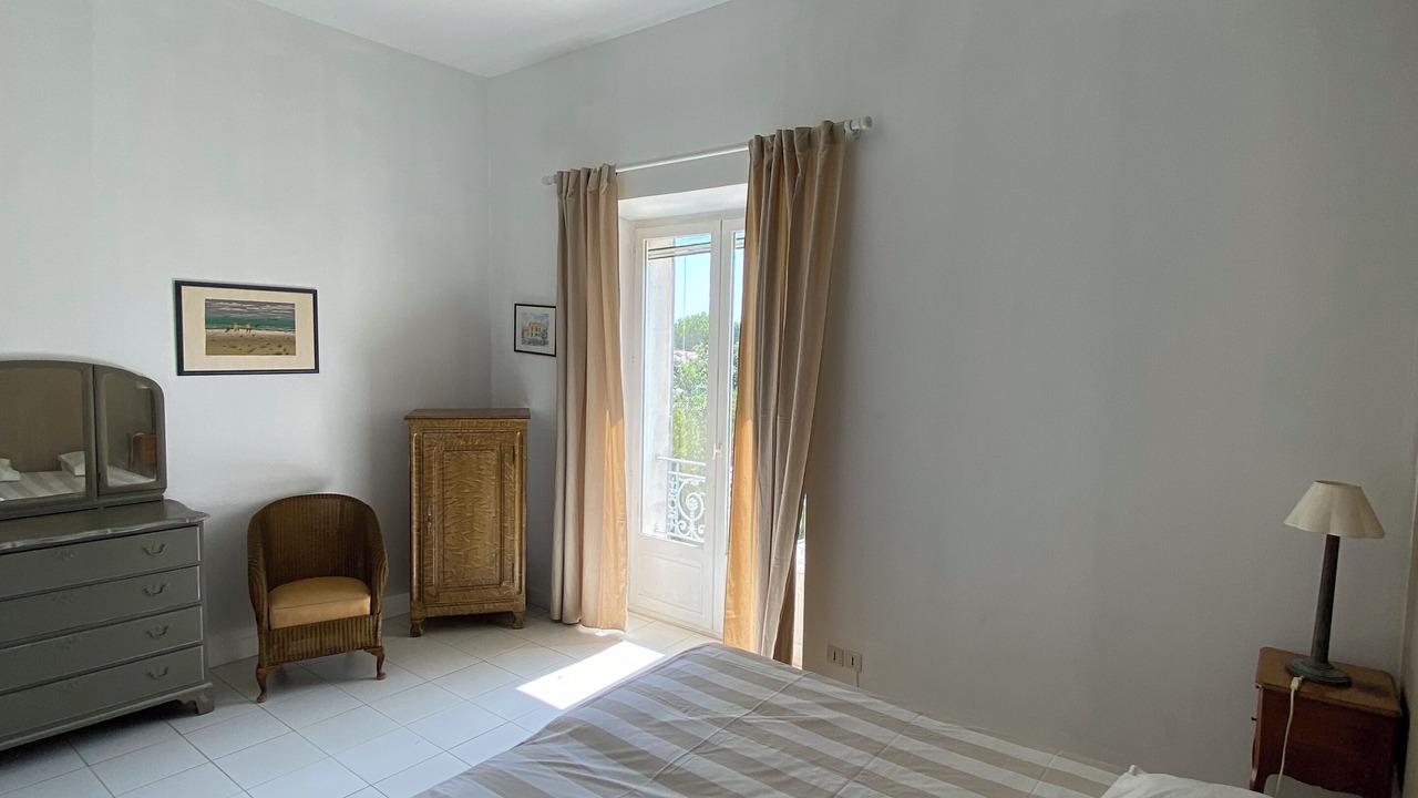 Photo of Bedroom in Maussane