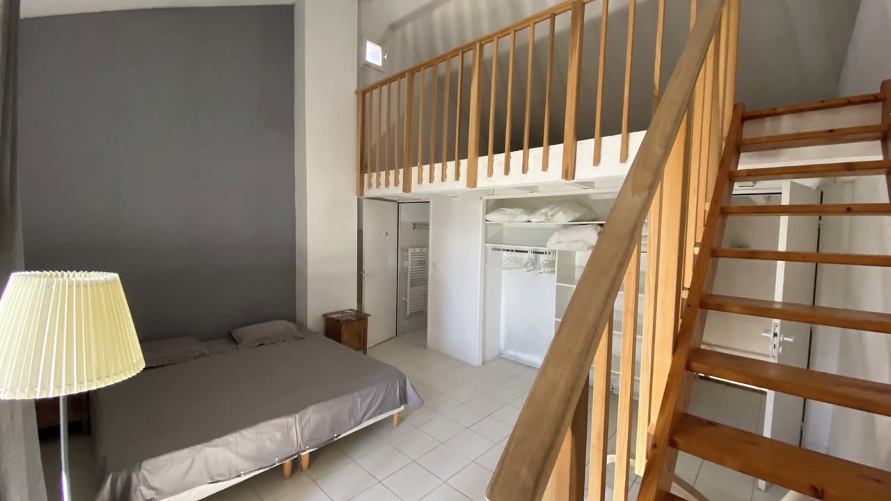 Photo of Bedroom in Maussane