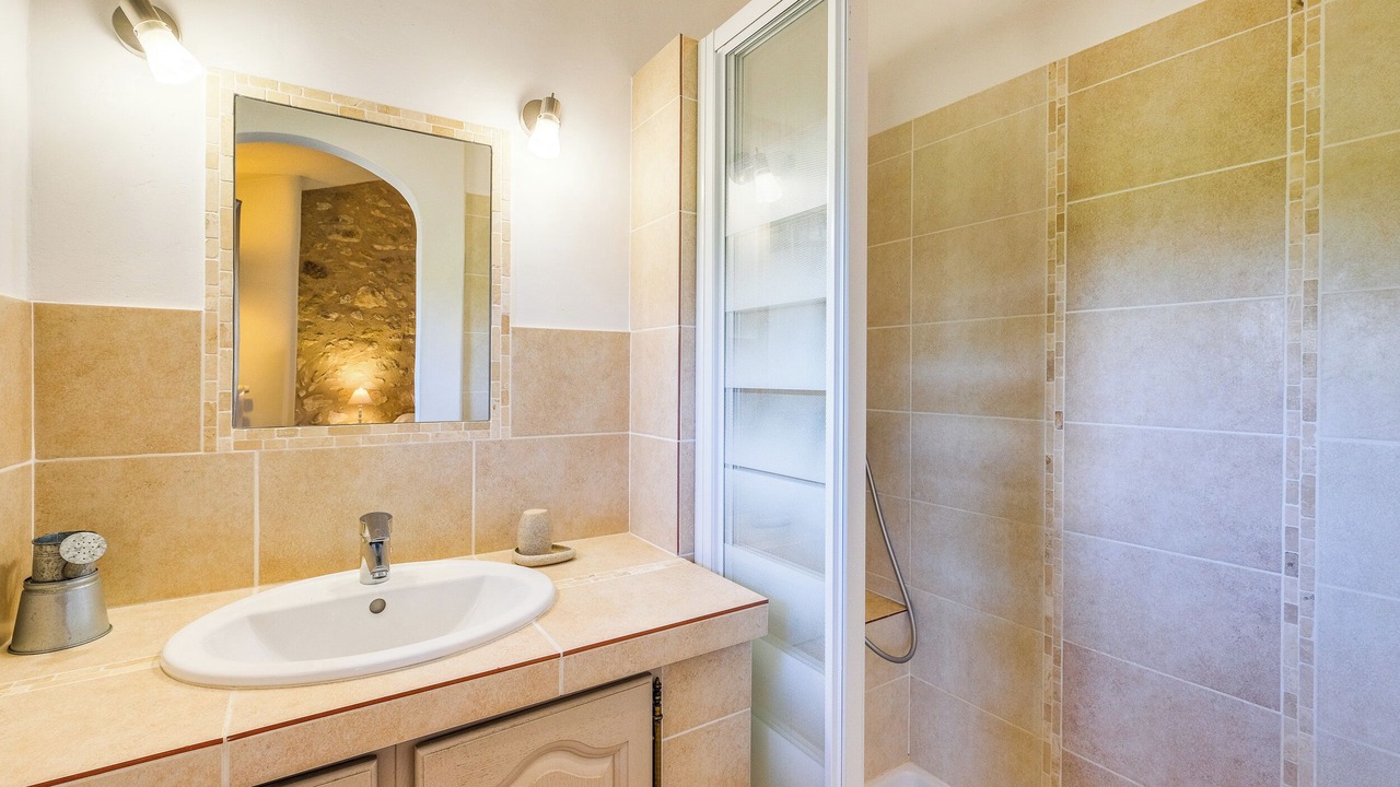 Photo of Bathroom in Bonnieux