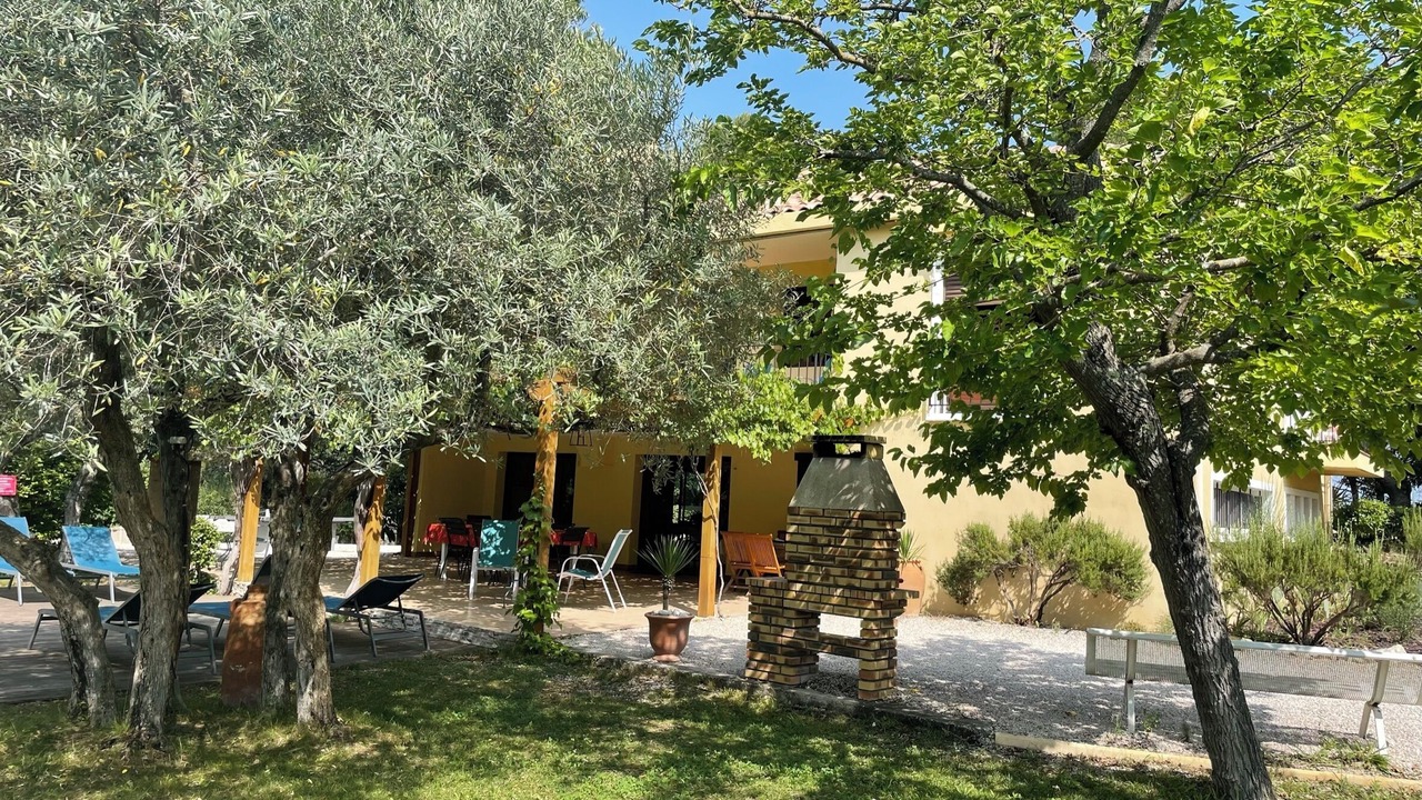 Photo of Patio Balcony in Simiane-Collongue
