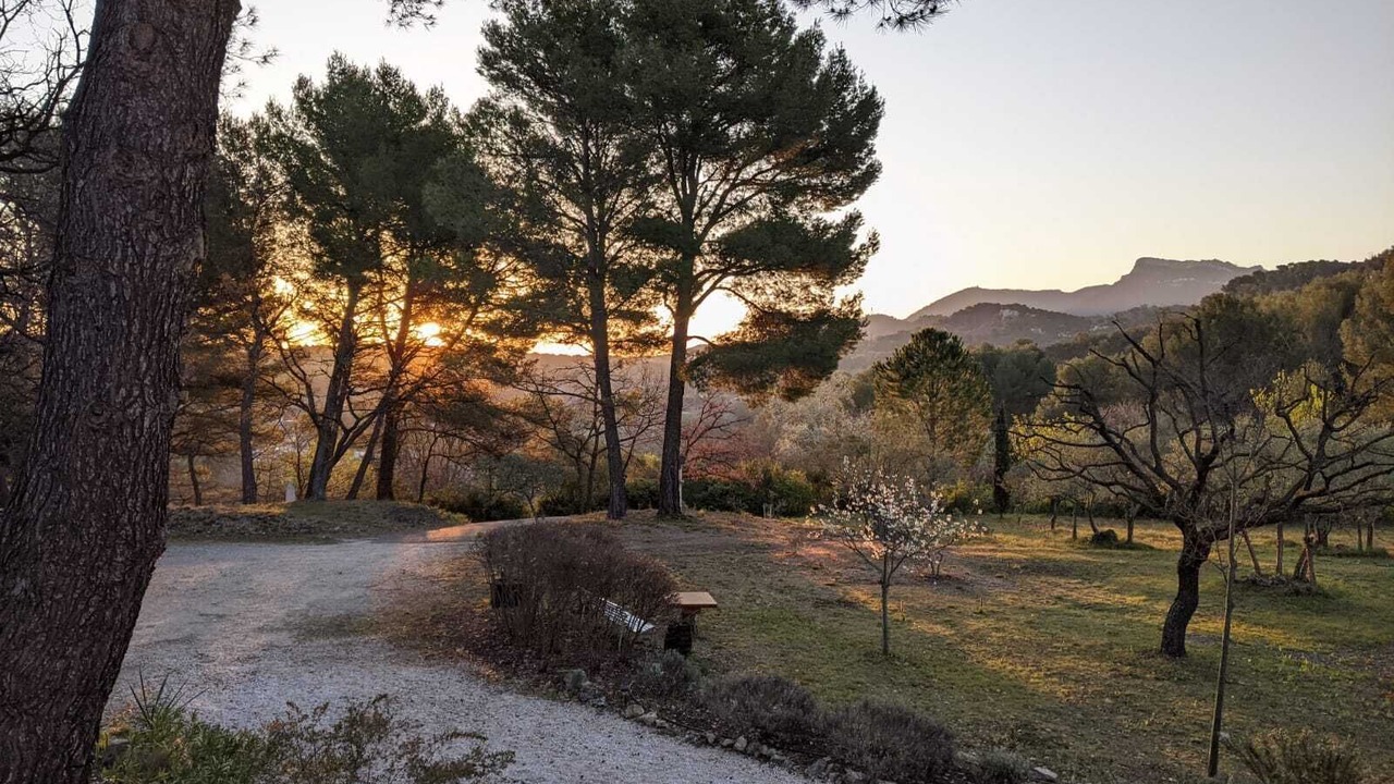 Photo of Outdoor in Simiane-Collongue