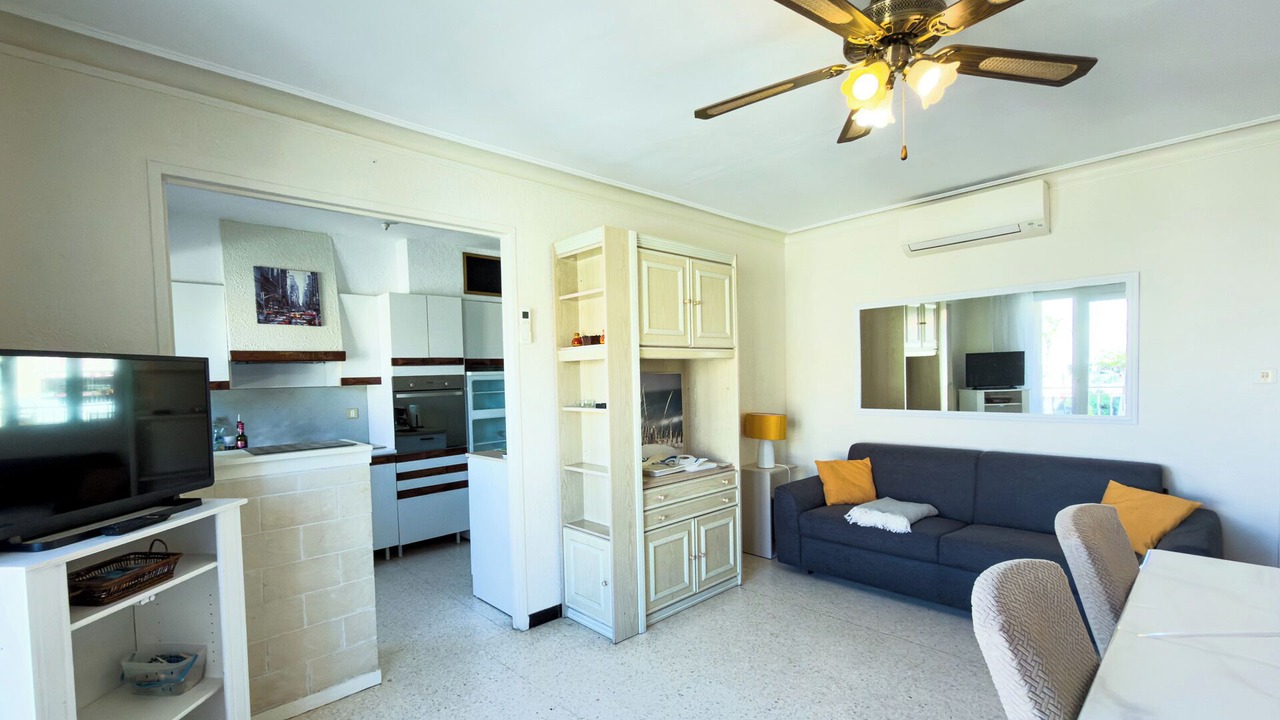 Photo of Livingroom in Le Grau-Du-Roi