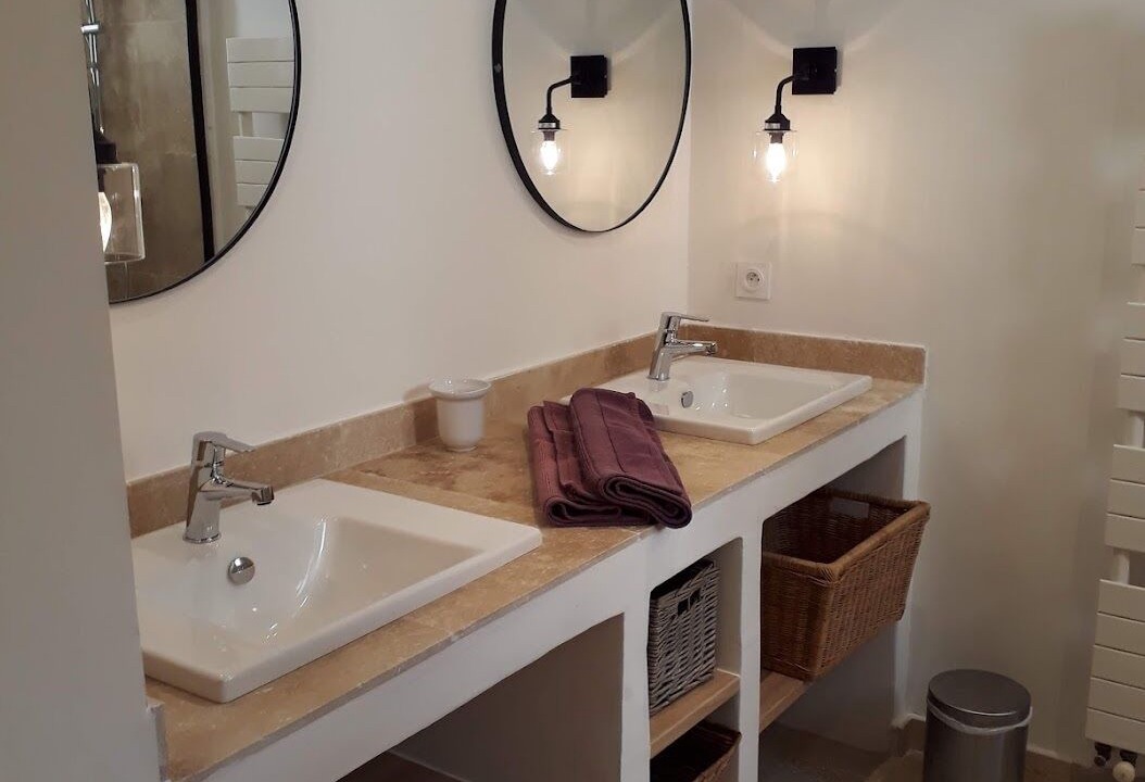 Photo of Bathroom in St.-Remy-de-Provence