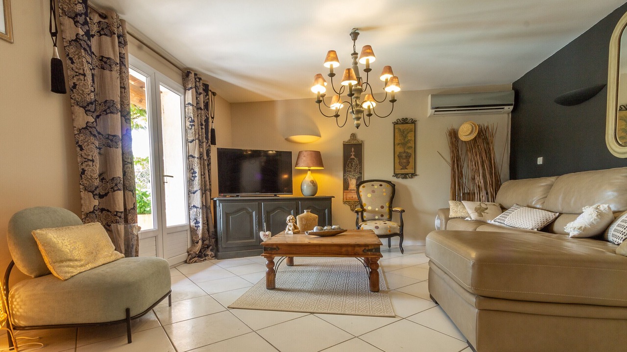 Photo of Livingroom in Eyragues