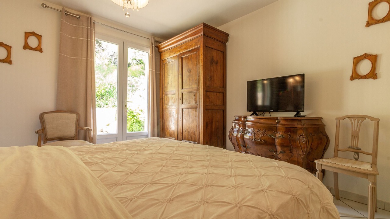 Photo of Bedroom in Eyragues