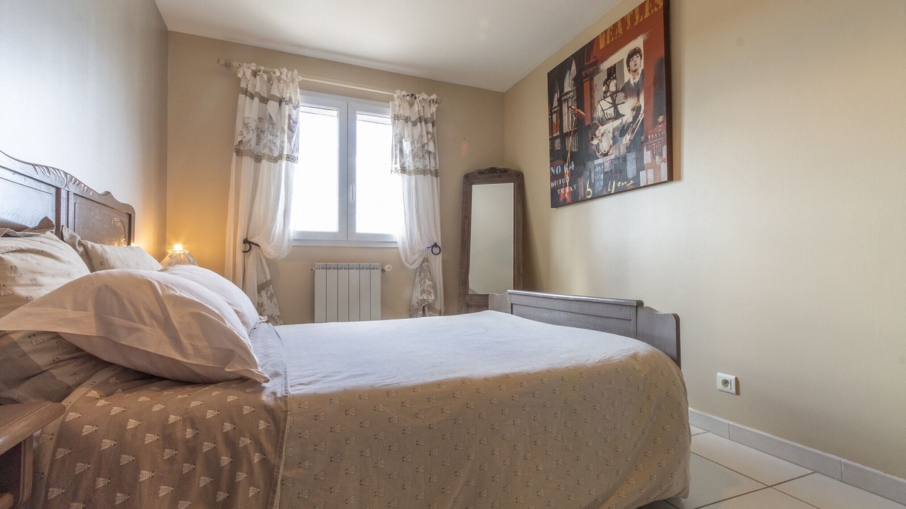 Photo of Bedroom in Eyragues