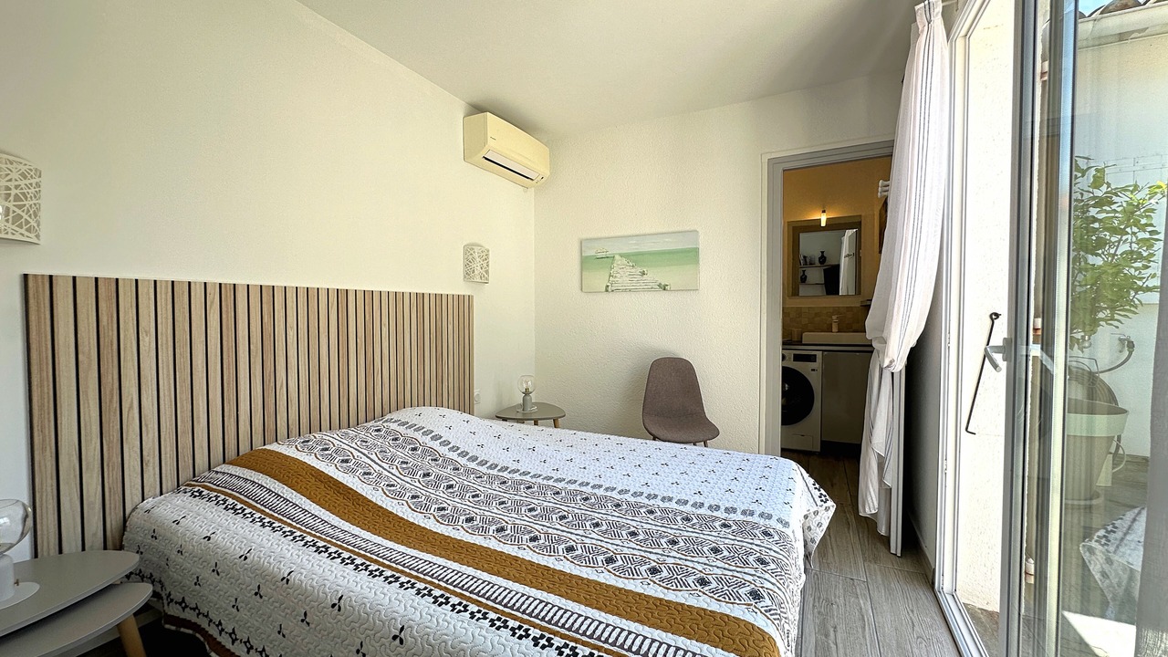 Photo of Bedroom in Saint-Cyprien Plage