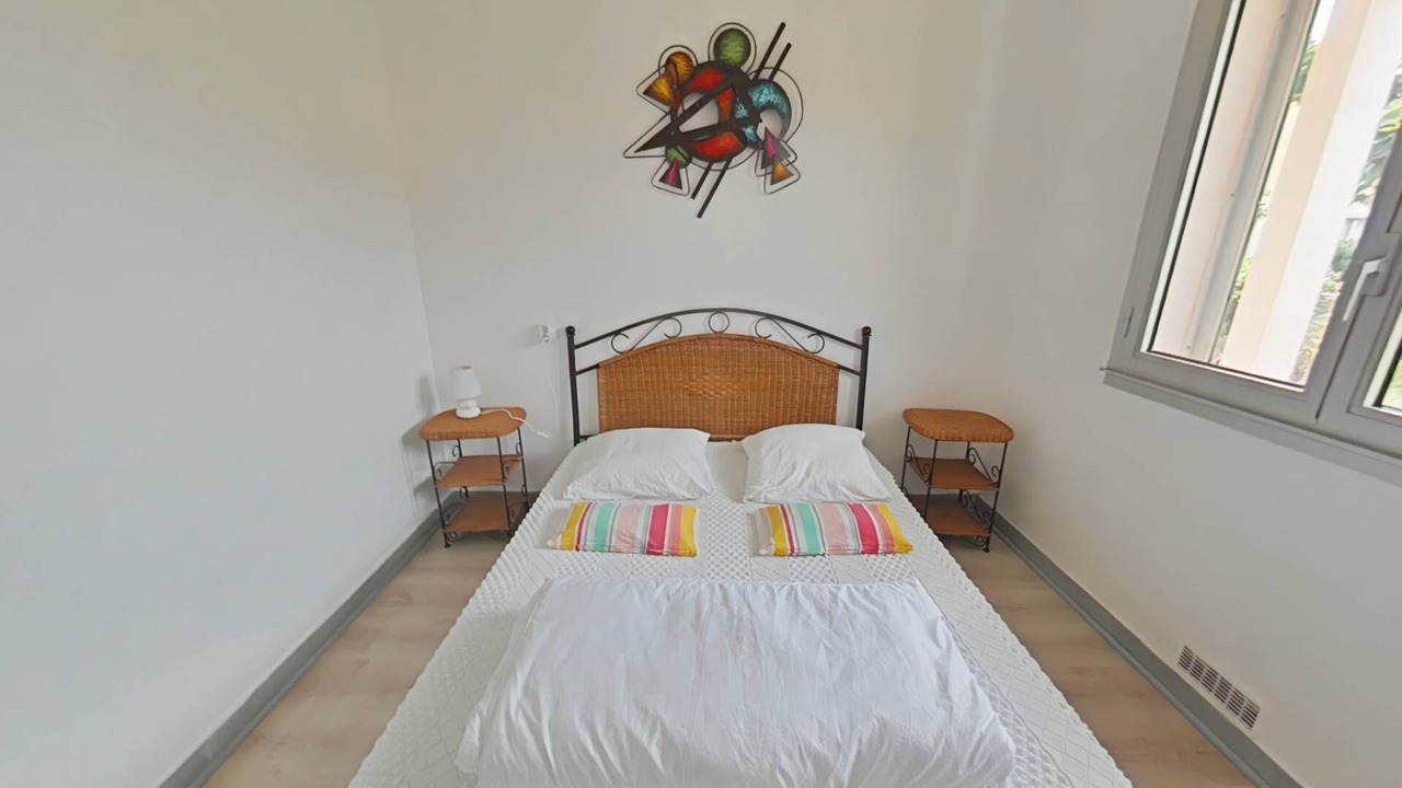 Photo of Bedroom in Saint-Pierre-la-Mer