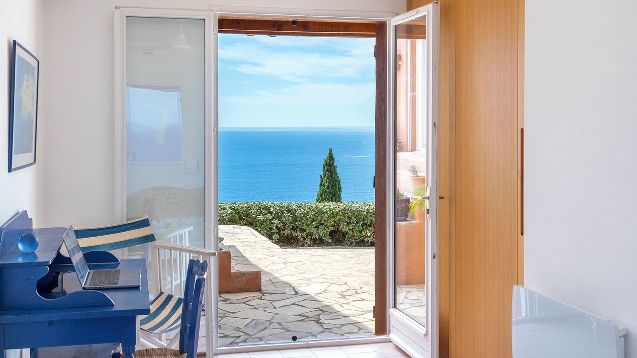 Photo of Bedroom in Antheor