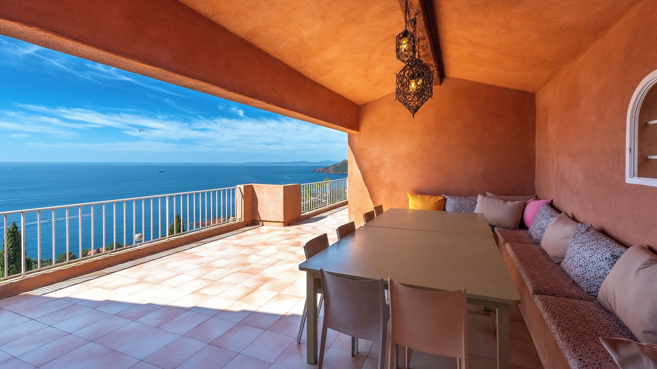 Photo of Outdoor in Antheor