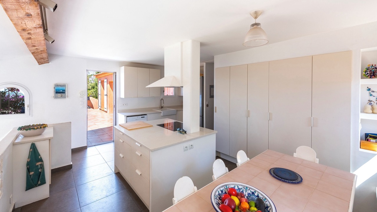 Photo of Kitchen in Antheor