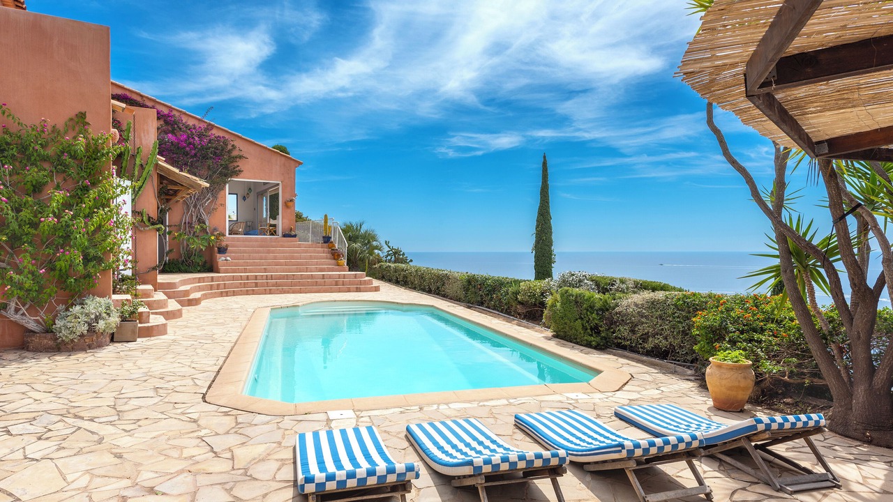 Photo of Outdoor in Antheor