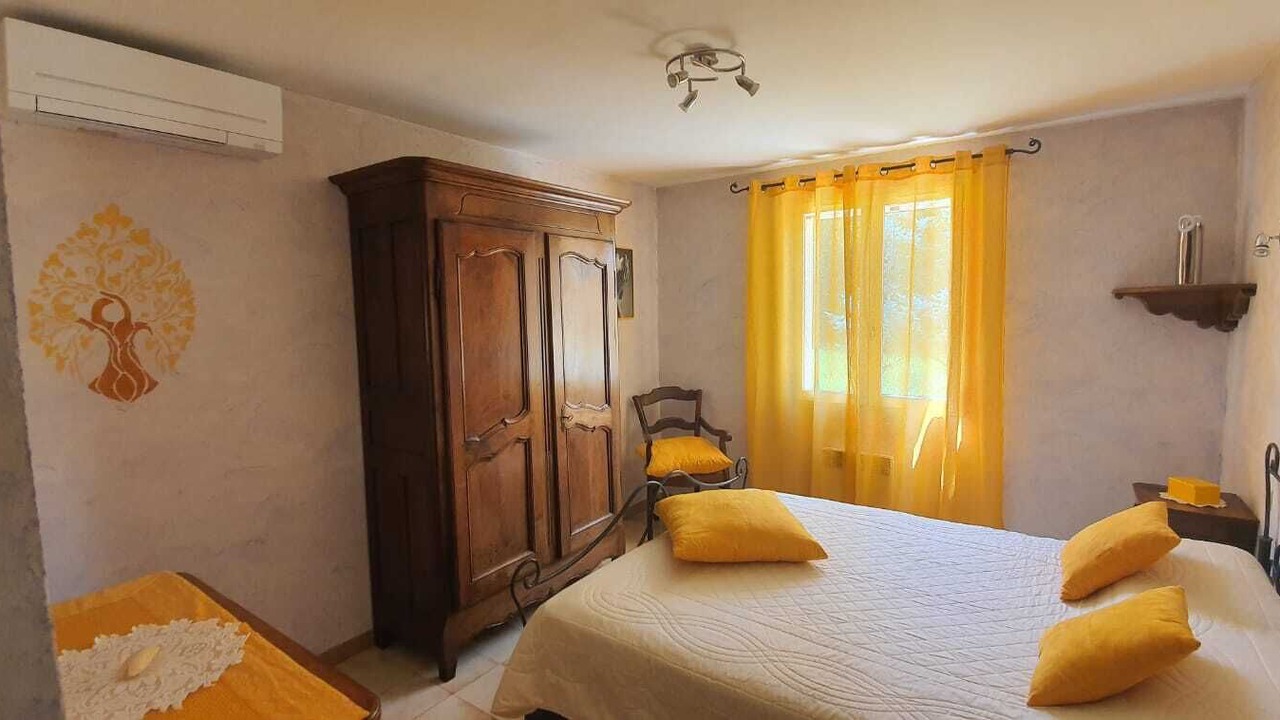 Photo of Bedroom in Eyguieres