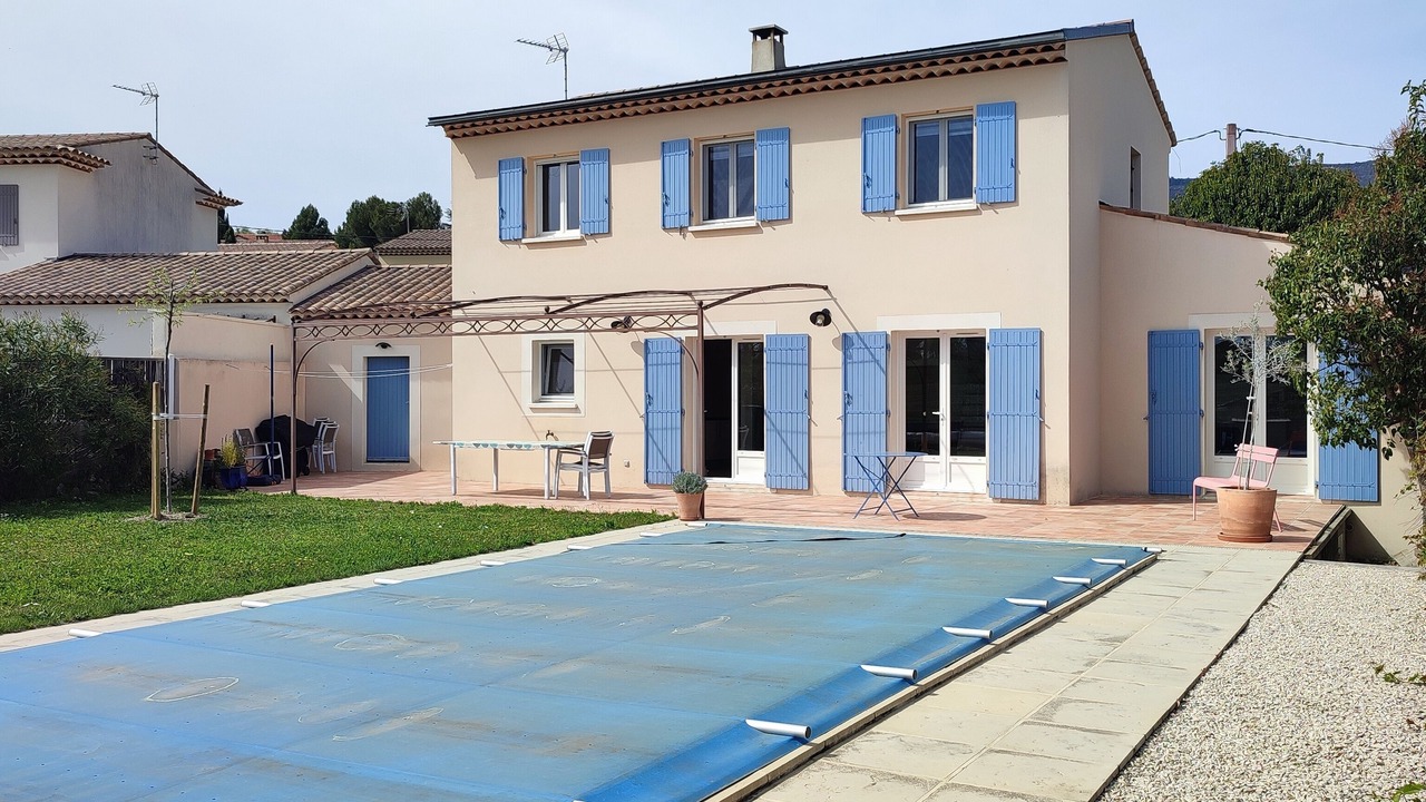 Photo of Outdoor in Cabrieres-dʼAigues