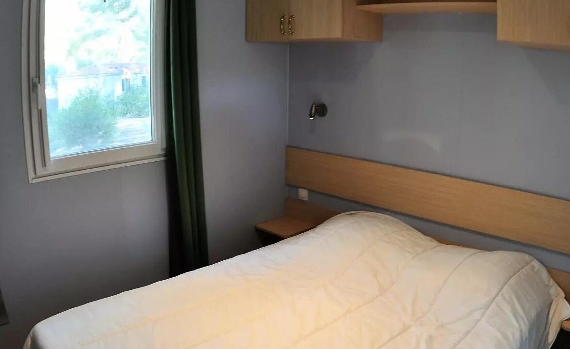 Photo of Bedroom in Castelnau-de-Guers