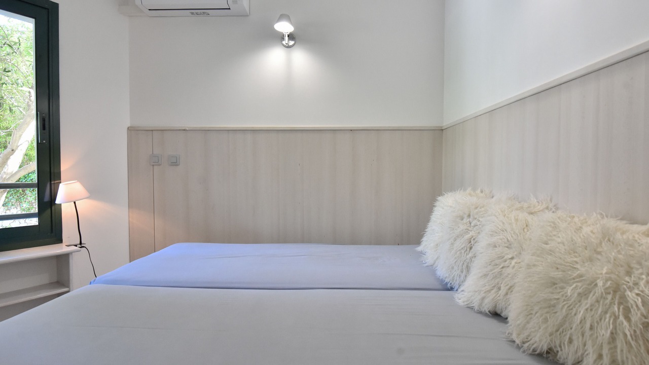 Photo of Bedroom in California - Pezou