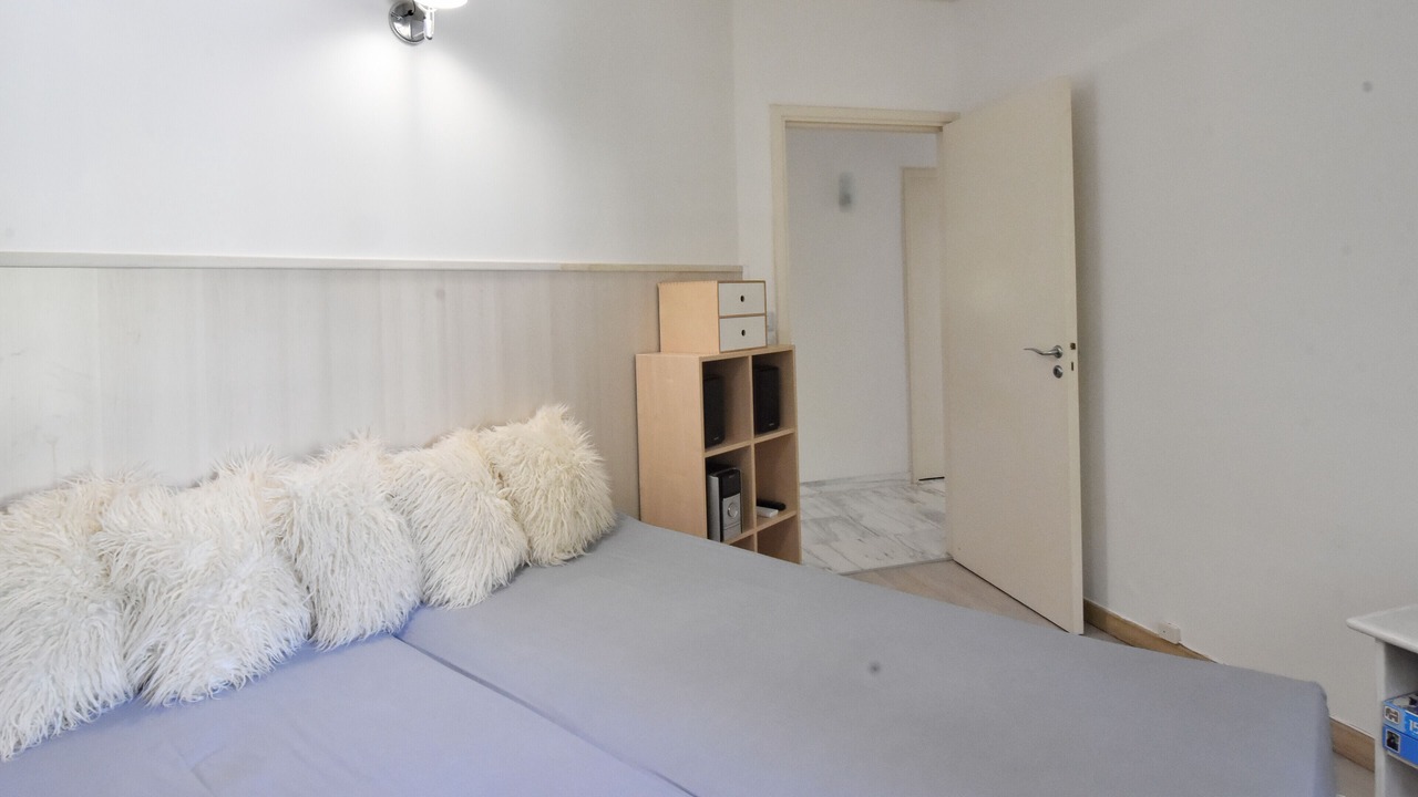 Photo of Bedroom in California - Pezou