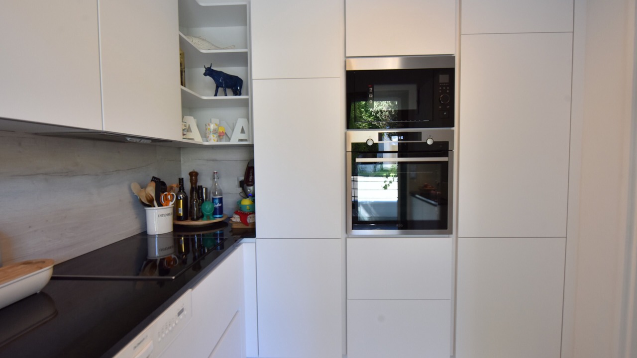 Photo of Kitchen in California - Pezou