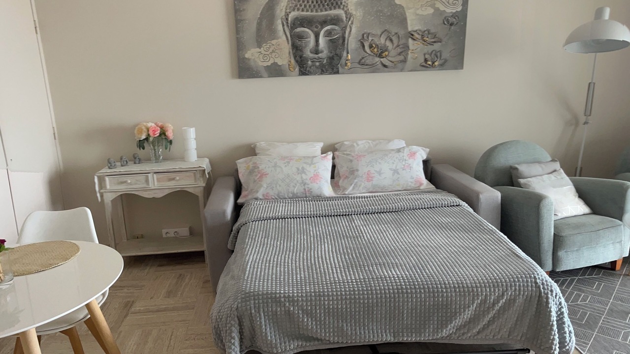 Photo of Bedroom in California - Pezou