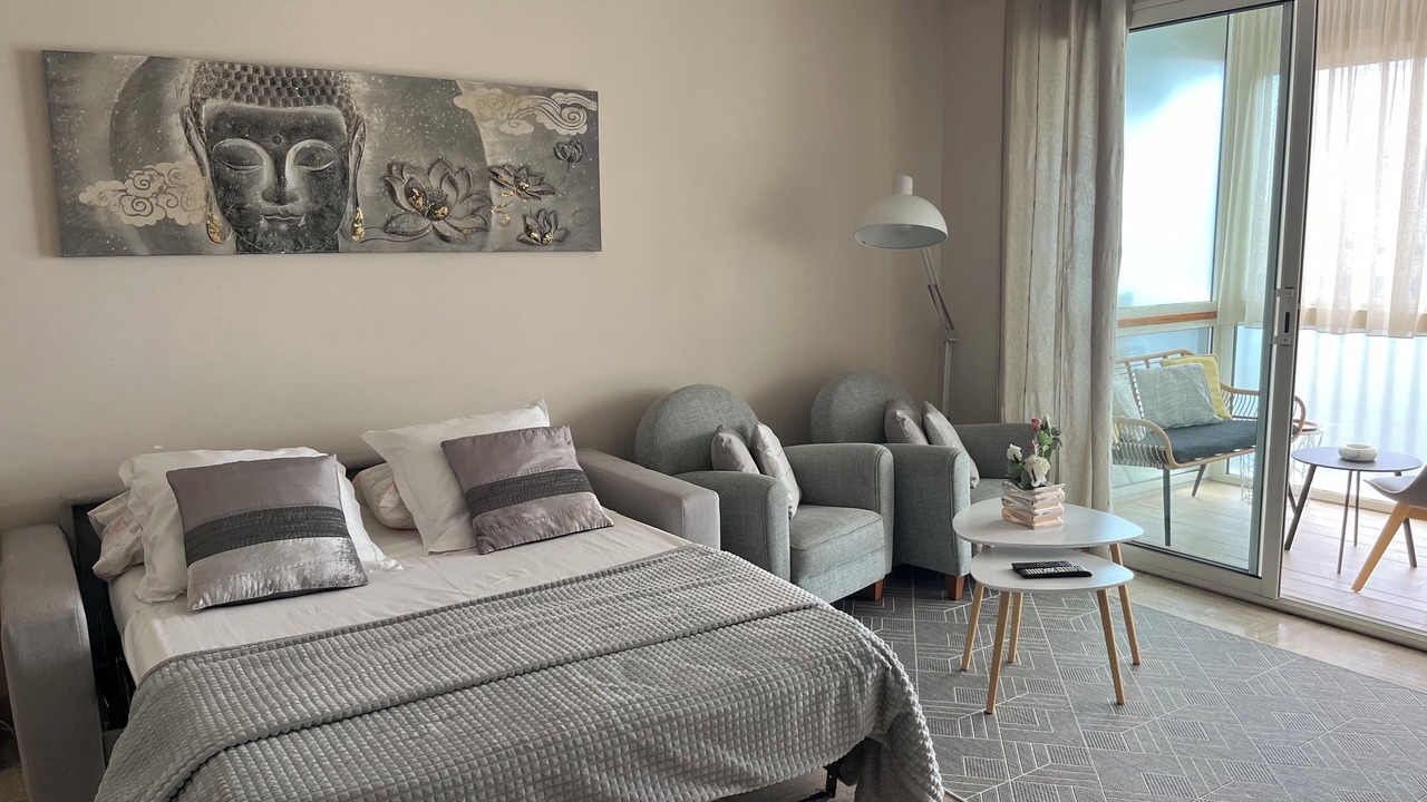 Photo of Bedroom in California - Pezou