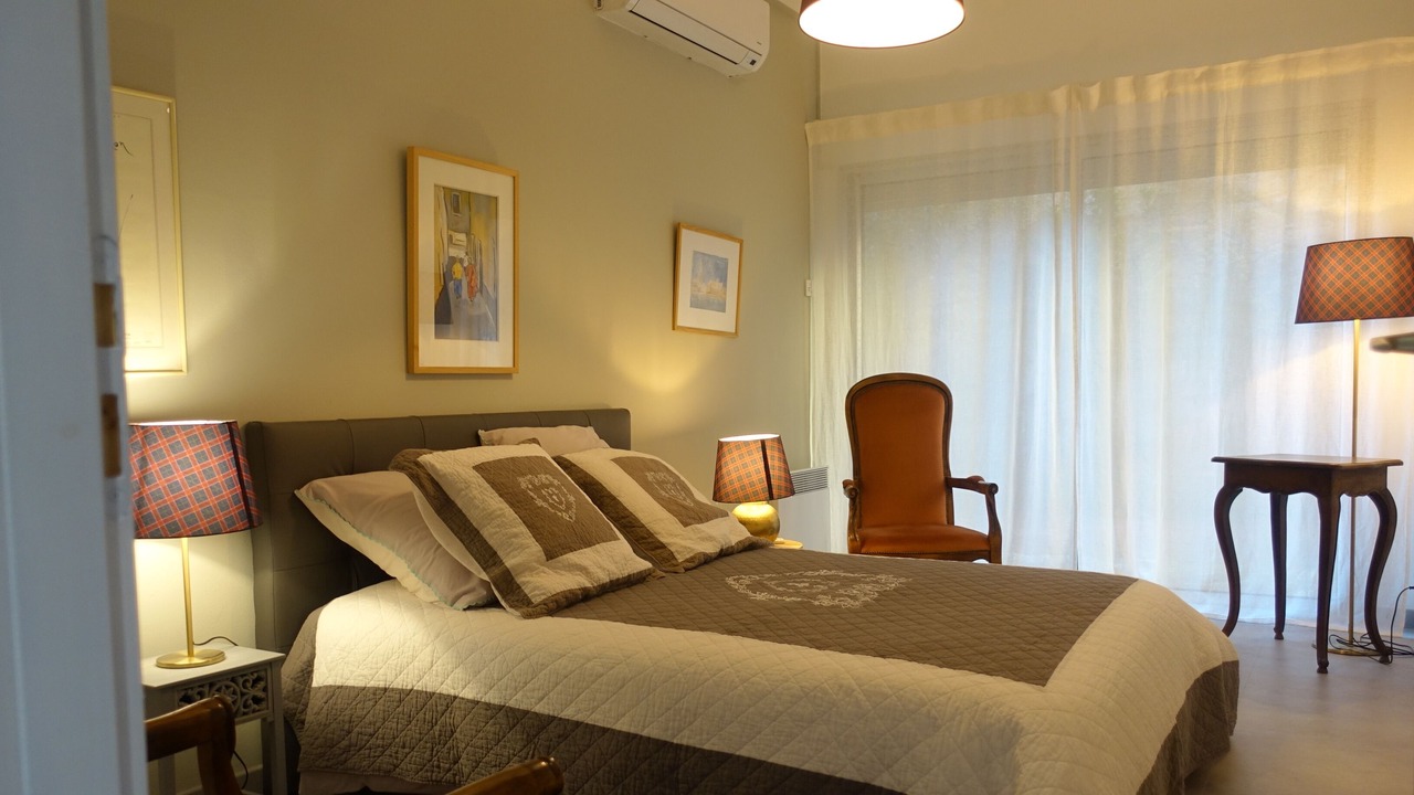 Photo of Bedroom in Avignon City Centre