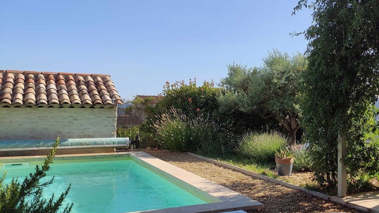 Photo of Outdoor in Cabrieres-dʼAigues
