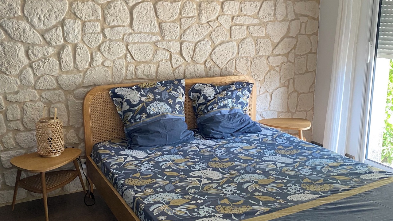 Photo of Bedroom in Saint-Andiol