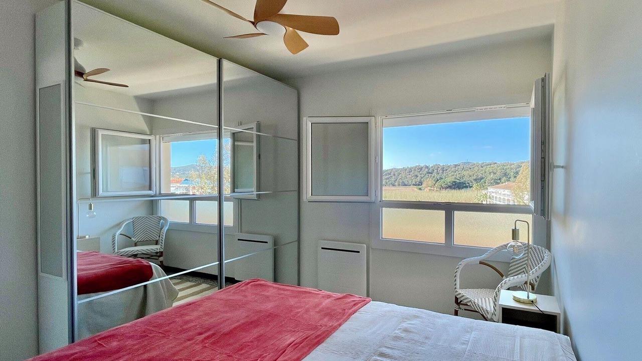 Photo of Bedroom in Le Lavandou
