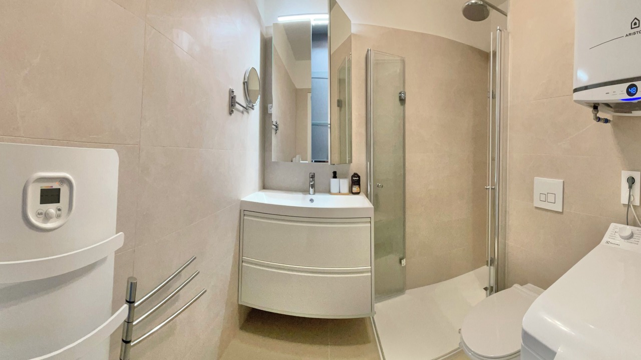 Photo of Bathroom in Le Lavandou