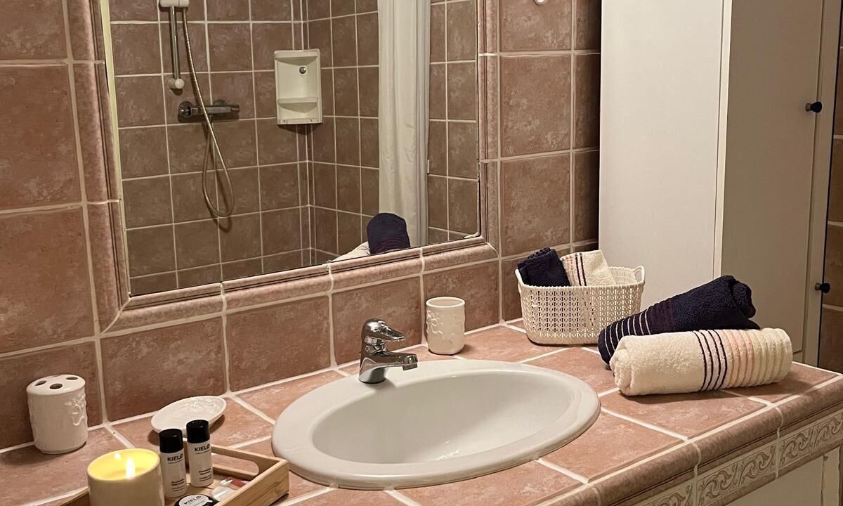 Photo of Bathroom in Flayosc