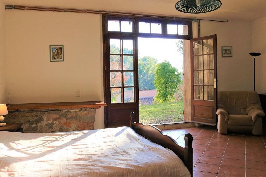 Photo of Bedroom in Flayosc