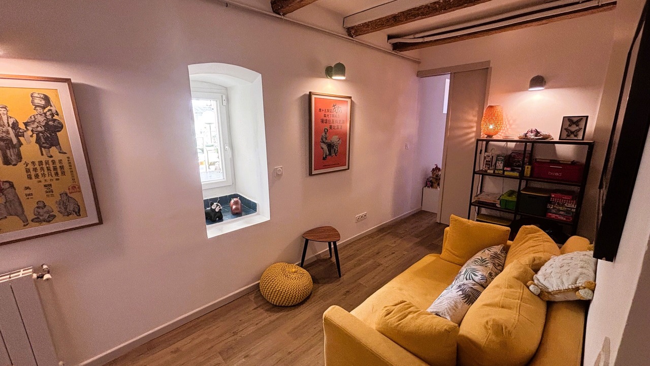 Photo of Livingroom in Bompard
