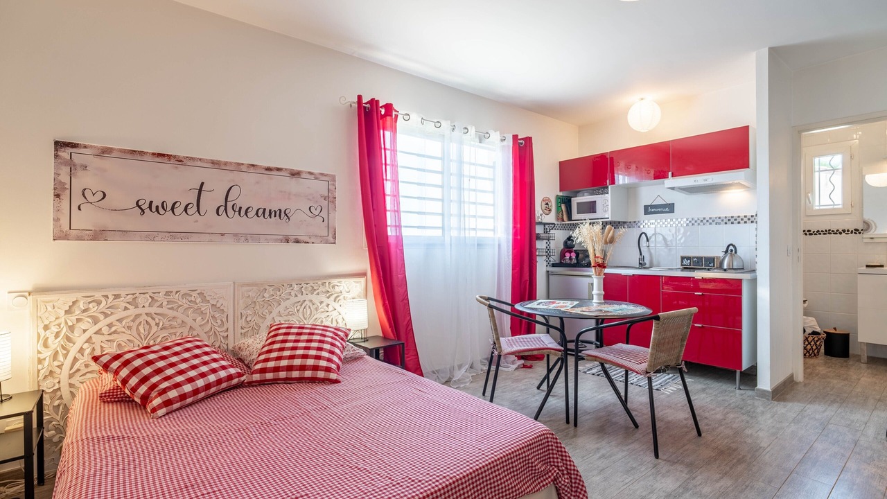 Photo of Bedroom in Villeneuve-les-Beziers