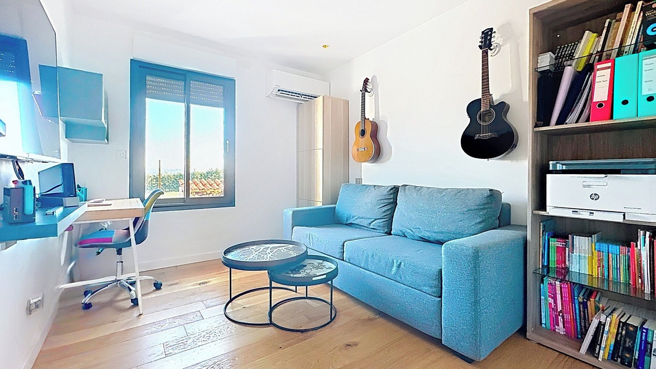 Photo of Livingroom in Cabries