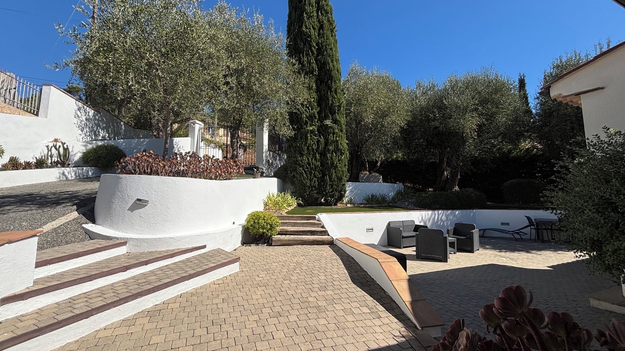 Photo of Patio Balcony in Saint-Martin-du-Var