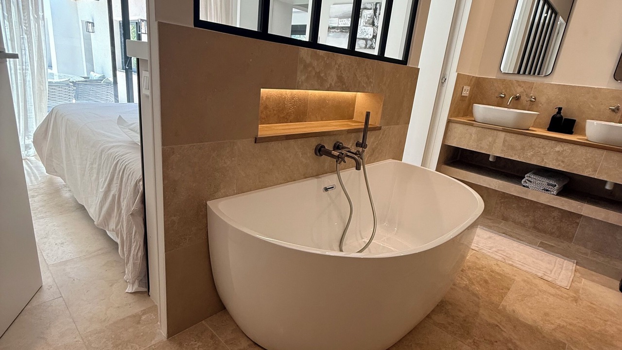 Photo of Bathroom in Flayosc